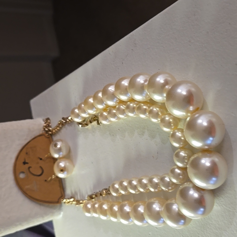 Pearl earrings and necklace
